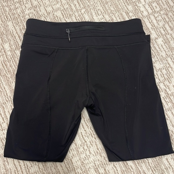 Lululemon “run to inspire” black legging size 6 - Picture 3 of 4